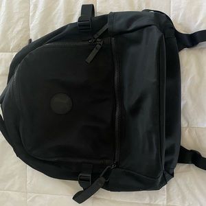 Like new small rip on inside pocket